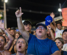 Clássicos do sertanejo no Verão Maior, Teodoro & Sampaio e Gian & Giovani agitam Pontal do Paraná