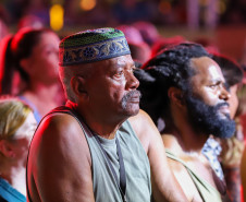 Reggae, praia e conexão: Inner Circle embala 153 mil pessoas em Matinhos