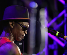 Reggae, praia e conexão: Inner Circle embala 153 mil pessoas em Matinhos