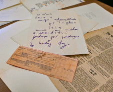 Família de Paulo Leminski recebe textos do autor que ficaram esquecidos em avião