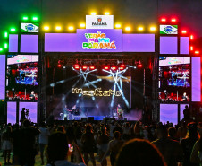 Ilha do Mel tem noite especial do Verão Maior e conquista artistas