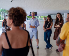 Em visitas guiadas, visitante pode conhecer arquitetura e exposição do acervo do MON
