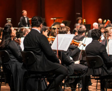 Orquestra Sinfônica do Paraná abre temporada 2026 com novo piano e solista internacional