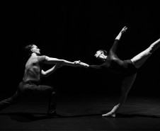 1.º museu satélite, Festival de Curitiba e shows na Ilha do Mel marcam agenda da semana