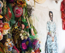 Livro sobre mulheres artistas e seus espaços de trabalho será lançado no MUPA