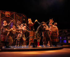 G2 Cia de Dança emociona 450 pessoas em apresentação gratuita em Maringá