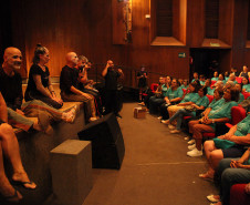 G2 Cia de Dança emociona 450 pessoas em apresentação gratuita em Maringá