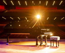 Orquestra Sinfônica estreia novo piano Steinway & Sons com o irlandês Barry Douglas