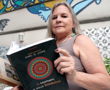 Academia Alfredo Andersen abre inscrições para curso gratuito de Arteterapia