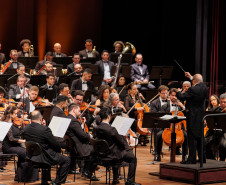 Orquestra Sinfônica e Balé Teatro Guaíra abrem inscrições para músicos e bailarinos
