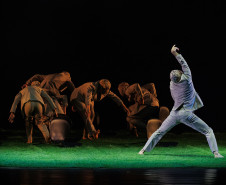 Tempo de Movimento: Balé Teatro Guaíra abre temporada 2026 com plateia lotada