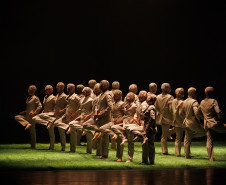 Tempo de Movimento: Balé Teatro Guaíra abre temporada 2026 com plateia lotada