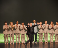 Tempo de Movimento: Balé Teatro Guaíra abre temporada 2026 com plateia lotada