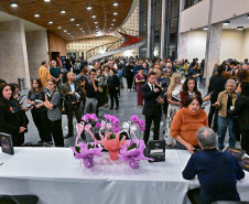 40 anos: mais de 500 pessoas prestigiam lançamento do livro sobre a Orquestra Sinfônica do Paraná