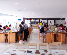 Museu Oscar Niemeyer promove oficina de modelagem em argila em abril