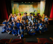 Programa Crianças no Teatro volta a circular e leva cultura de graça a cidades do Paraná