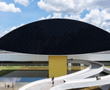 Museu Oscar Niemeyer estará aberto na próxima segunda-feira