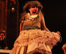 G2 Cia de Dança lota teatro e levanta a plateia em Francisco Beltrão, no Sudoeste