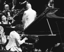 Primeiro dia de concerto do “Festival Gershwin" da Orquestra Sinfônica do Paraná lota o Guairão