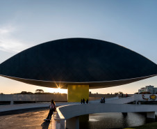 Museu Oscar Niemeyer divulga datas das visitas guiadas no mês de maio