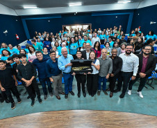 Estado amplia incentivo à musicalização com entrega de instrumentos em Campo Mourão