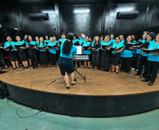Estado amplia incentivo à musicalização com entrega de instrumentos em Campo Mourão