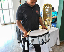 Estado amplia incentivo à musicalização com entrega de instrumentos em Campo Mourão