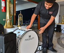 Estado amplia incentivo à musicalização com entrega de instrumentos em Campo Mourão