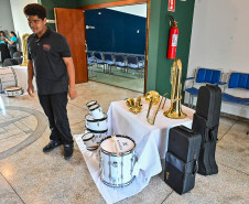 Estado amplia incentivo à musicalização com entrega de instrumentos em Campo Mourão