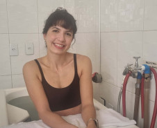 Preparação de atletas: trabalho de fisioterapia é apoio precioso para performance de bailarinos do Teatro Guaíra