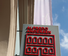 Nova residente artística investiga a história e arquitetura do Museu Alfredo Andersen