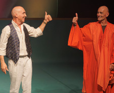 G2 do Teatro Guaíra encerra temporada de “Gregor” com lotação máxima