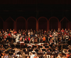 Projeto grandioso: concerto dos 41 anos da OSP mobiliza 230 artistas e crianças no Guairão 