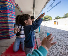 MON Primeiros Passos de maio propõe “Um mergulho no azul”