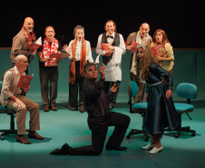 “Gregor – uma odisseia patética”, da G2 Cia de Dança, volta ao Teatro José Maria Santos