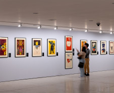 Exposição “Sonhos de Cinema: Arte para a Sétima Arte” fica até este domingo no MON