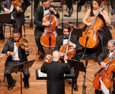 Mais de 4 mil pessoas prestigiam concerto que celebrou os 41 anos da Orquestra Sinfônica do Paraná