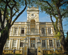 Comunicação da Cultura Paraná entra em pausa durante o período eleitoral; saiba como acessar serviços, editais e programação