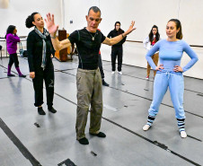 Teatro Guaíra oferece curso gratuito de técnicas corporais para artistas do movimento