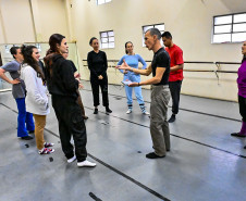 Teatro Guaíra oferece curso gratuito de técnicas corporais para artistas do movimento