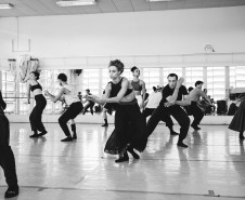Estreia da semana, balé “GiselleS” transforma clássico em história de identidade e amor
