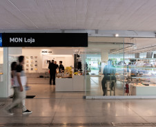 MON Loja inaugura novo espaço de convívio com peças assinadas