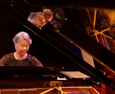 Concerto da Orquestra Sinfônica do Paraná celebra os 70 anos da pianista Analaura de Souza Pinto