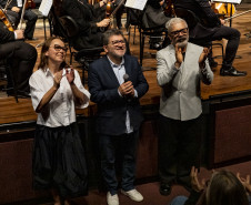 Orquestra Sinfônica do Paraná homenageia Roberto Tibiriçá em concerto que antecede apresentações na China