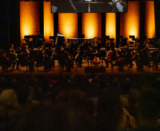 Orquestra Sinfônica do Paraná homenageia Roberto Tibiriçá em concerto que antecede apresentações na China