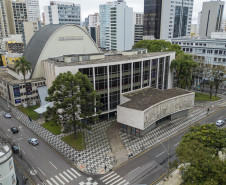 Domingo de eleições altera horários dos espaços culturais do Estado em Curitiba