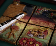 Museu Alfredo Andersen inaugura exposição de cerâmica artística voltada ao folclore e contos da infância