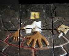 Museu Alfredo Andersen inaugura exposição de cerâmica artística voltada ao folclore e contos da infância
