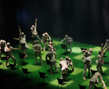 Balé Teatro Guaíra estreia espetáculo que une memória, coletividade e dança contemporâneaBalé Teatro Guaíra estreia espetáculo que une memória, coletividade e dança contemporânea
