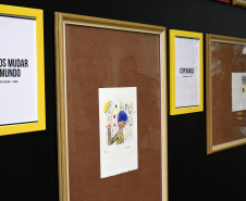 Obras da exposição "Voz", no CJAP, foram feitas por crianças e adolescentes acolhidos pela Casa do Piá I, em Curitiba. 